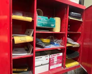 3M METAL CABINET CONTENTS