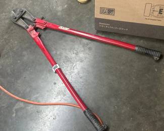 BOLT CUTTER