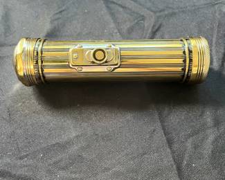 S22 - $20. Antique Eveready Flashlight.