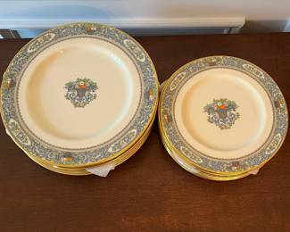 D40- $400. Lenox Autumn Presidential 43 pc. Set - includes 8 dinner plates (10.5"), 8 salad plates (8.25", 8 bread plates (6.75"), 1 oval platter (16"), 1 oval serving bowl (9.75"), 8 saucers (5.75"), 8 teacups, and 1 cream+sugar dish.