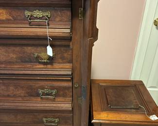 A15 - $400. 5 drawer Lockside Butlers Desk - no key. Measures 34.5" wide x 21" deep x 46.5" tall. All drawers slide. 2nd drawer opens into a desk. Excellent Condition!