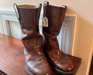 B21 - $50. Billy Reid Leather Boots. Mens size 9. Hand Made in Italy.