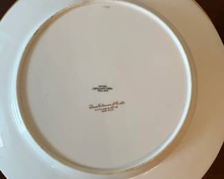 D35- $50. Spode Copelands China Dinner Plates (Set of 4). Measures 10.25" wide.