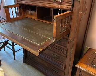 A15 - $400. 5 drawer Lockside Butlers Desk - no key. Measures 34.5" wide x 21" deep x 46.5" tall. All drawers slide. 2nd drawer opens into a desk. Excellent Condition!