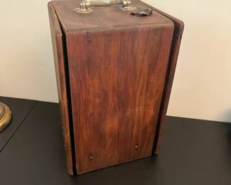 F58- $60. Antique Wood Spencer Lens Co. Buffalo NY Microscope Box W/key. Doesn't close all the way.