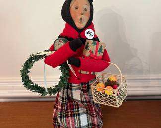 D15- $25. Byers' Choice Caroler. Measures 12.75" tall.