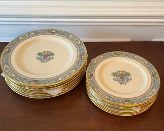 D40- $400. Lenox Autumn Presidential 43 pc. Set - includes 8 dinner plates (10.5"), 8 salad plates (8.25", 8 bread plates (6.75"), 1 oval platter (16"), 1 oval serving bowl (9.75"), 8 saucers (5.75"), 8 teacups, and 1 cream+sugar dish.