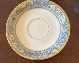 D40- $400. Lenox Autumn Presidential 43 pc. Set - includes 8 dinner plates (10.5"), 8 salad plates (8.25", 8 bread plates (6.75"), 1 oval platter (16"), 1 oval serving bowl (9.75"), 8 saucers (5.75"), 8 teacups, and 1 cream+sugar dish.