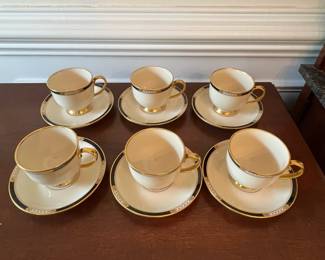 D34- $250. Lenox Hancock Presidential Collection 30 pc. Set - includes 6 large plates (10.5"), 1 soup bowl (9"), 1 bowl (6"), 2 medium plates (8.25"), 6 small plates (6.5"), 6 saucers (5.75"), 6 teacups, 2 coffee mugs.