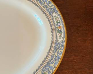 D40- $400. Lenox Autumn Presidential 43 pc. Set - includes 8 dinner plates (10.5"), 8 salad plates (8.25", 8 bread plates (6.75"), 1 oval platter (16"), 1 oval serving bowl (9.75"), 8 saucers (5.75"), 8 teacups, and 1 cream+sugar dish.
