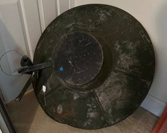 U67 - $95. Large vintage Metal Tub. Has wall hanger for storage! Measures 39" x 48".