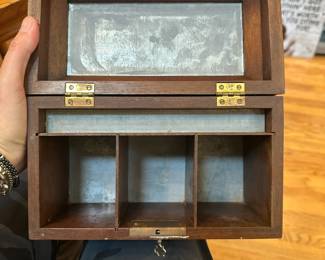 L56 - $95. Wooden Tea Caddy WITH Key! Looks like a Virginia Metalcrafters / Williamsburg Reproduction. In excellent condition. Measures 10" wide x 6" deep x 6" tall