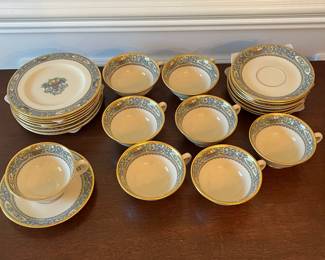 D40- $400. Lenox Autumn Presidential 43 pc. Set - includes 8 dinner plates (10.5"), 8 salad plates (8.25", 8 bread plates (6.75"), 1 oval platter (16"), 1 oval serving bowl (9.75"), 8 saucers (5.75"), 8 teacups, and 1 cream+sugar dish.
