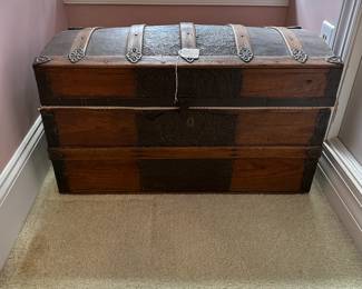 A21 - $60 Antique Chest. Measures 28" wide x 14" deep x 15.75" tall. Lid is not attached - should be an easy fix but exterior and interior are in excellent condition.