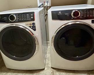 Electrolux washer & dryer, 2 years new