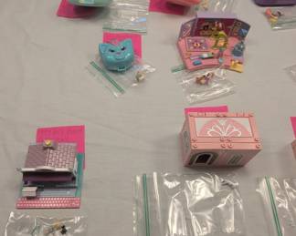 Polly Pockets