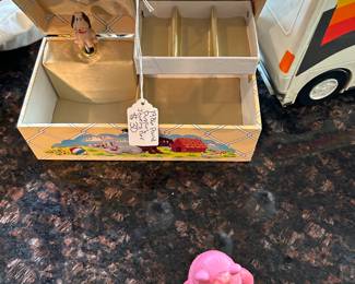 1986 pound puppies musical jewelry box