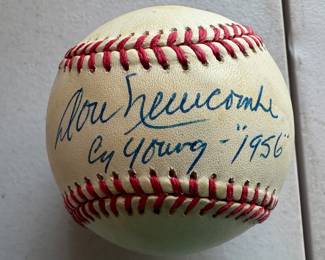 Don Newcombe Autographed Baseball (Sawdust Sports COA)