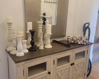 Beautiful entry piece or tv stand