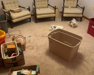 NICE VINTAGE CHAIRS $10 EACH