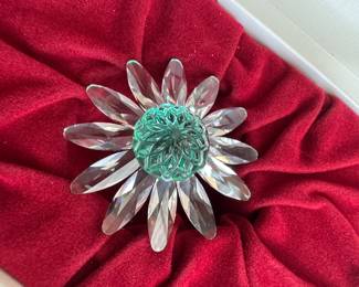 Swarovski Crystal Green Marguerite Daisy Flower