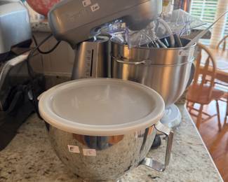 Breville BEM800XL 5 Quart Die Cast Stand Mixer