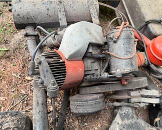 Vintage Harley-Davidson Golf Cart Engine & Drivetrain
Original Harley-Davidson golf cart motor with belt drive and classic mechanical components. Great restoration project or parts source for vintage golf cart collectors. Rare find for Harley-Davidson enthusiasts.