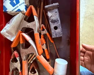 Assorted Spring Clamps & Misc. Workshop Supplies – Hampshire IL Estate Sale
Lot includes multiple heavy-duty metal spring clamps with orange grips, copper tubing, spray lubricant, and assorted hardware. Great for woodworking, automotive, or general shop use. #AuntBeesEstateSale Hampshire, Illinois.