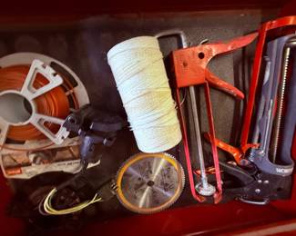 Miscellaneous Garage & Workshop Tools – Hampshire IL Estate Sale
Lot includes measuring tape reel, spool of twine, small saw blade, wire bundle, caulking gun, and various hand tools. Perfect for general repairs, DIY projects, or shop organization. #AuntBeesEstateSale Hampshire, Illinois.