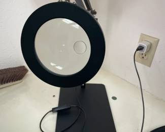 Magnifying Lamp