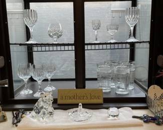 Crystal stemware and decorative pieces. Heavy waterglasses, set of 4.