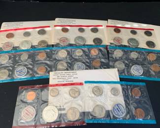 DE241Four 1969 US Coin Mint Sets