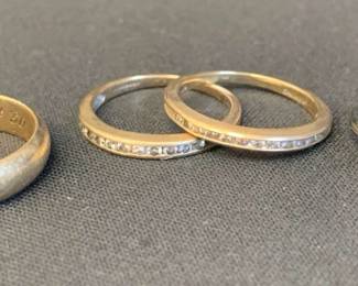 DE227VGold And Diamond Wedding Rings