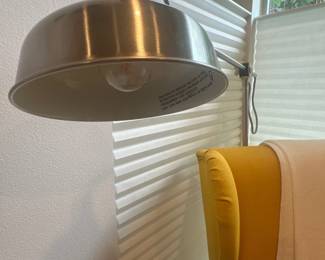 Floor lamp