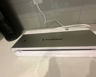 Food saver vacuum sealer
