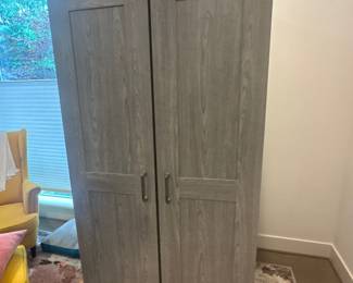 Dreambox 1 with crown light + 2 side tables: Craft cabinet (closed)