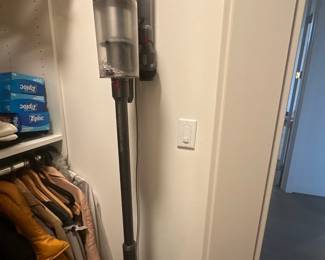 Dyson vaccuum