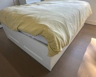 Queen size bed with storage