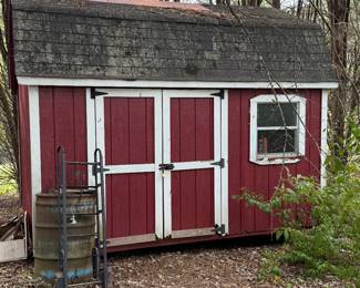 10 x 12  high ceiling utility building selling in as is condition. Seller wants s responsible for moving.  Asking  $1,100