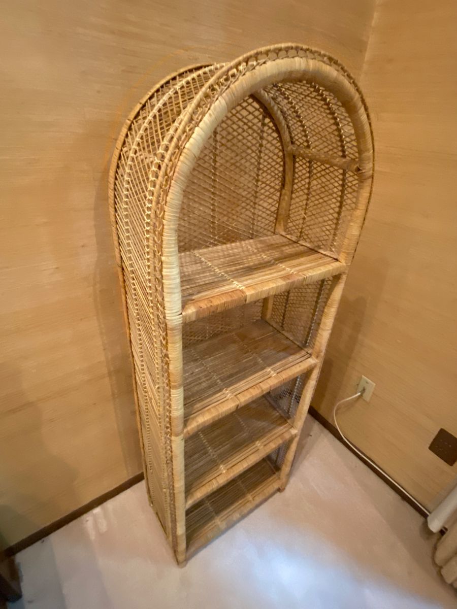 Wicker shelf