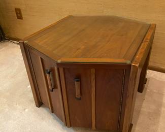 End table