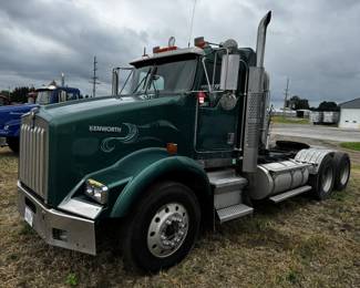 1998 Kenworth T800 Tandem Axle Semi Truck