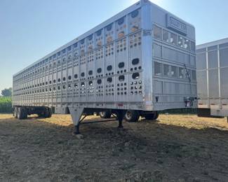 2011 EBY Tandem Axle Aluminum Livestock Trailer