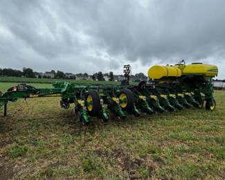 2013 John Deere 1770 NT Planter, 24-Row