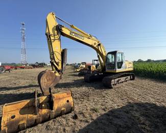 Kobelco SK 210C Hydraulic Excavator 31 1/2'' Steel Tracks