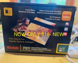 Kodak P811 personal photo scanner- NEW