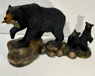 Resin mama bear and cubs figurine