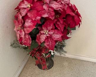Flower arrangements 
