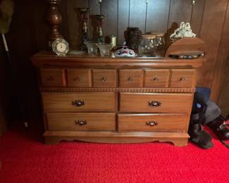 Dresser