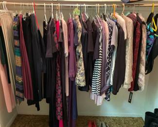 Women’s clothing sizes 10-16, L-XL